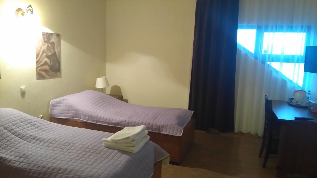 Karczma Biesiadna Bed & Breakfast Dalnia Eksteriør bilde