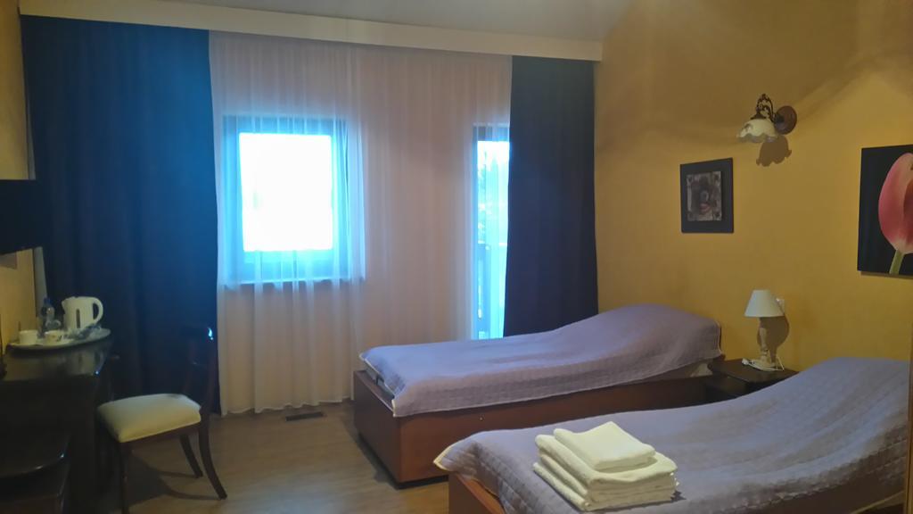 Karczma Biesiadna Bed & Breakfast Dalnia Eksteriør bilde