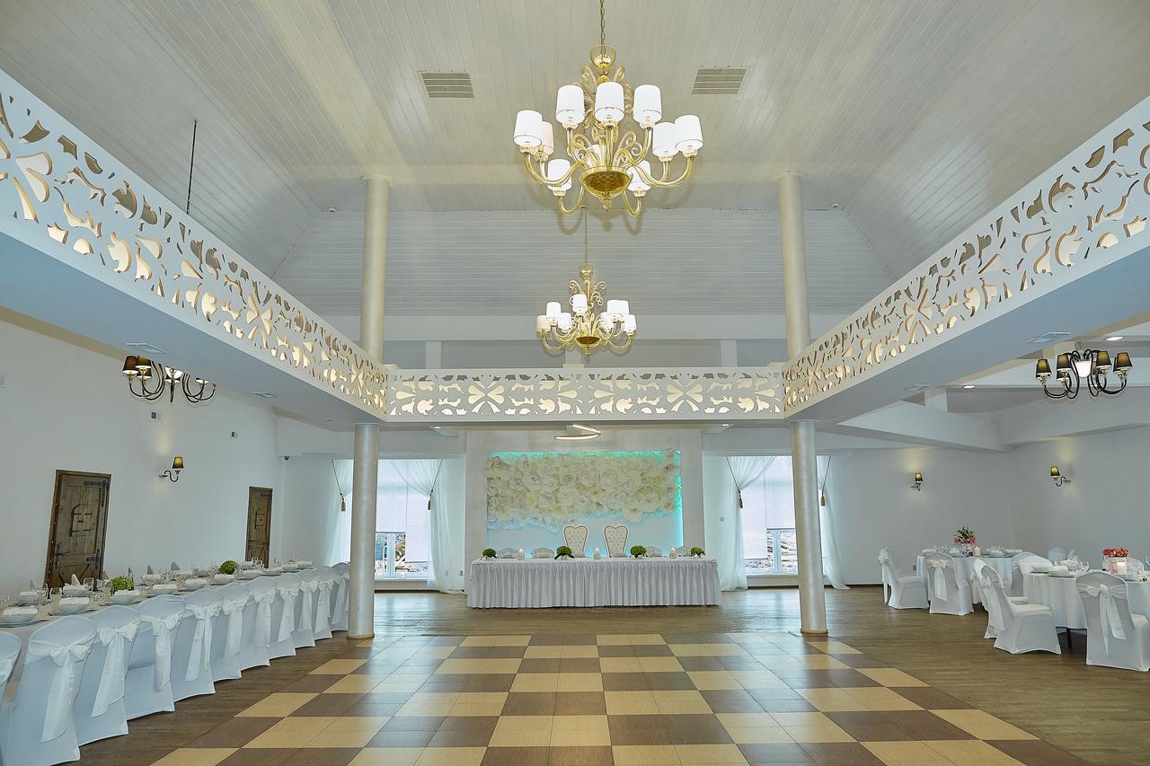 Karczma Biesiadna Bed & Breakfast Dalnia Eksteriør bilde