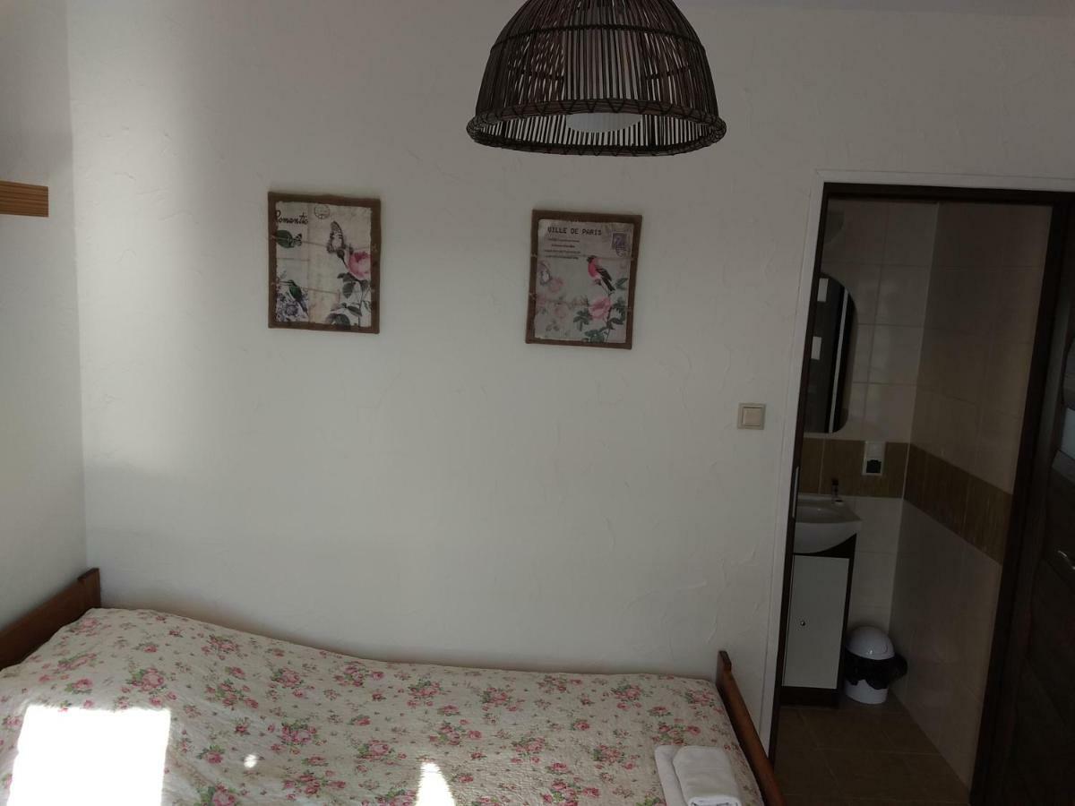 Karczma Biesiadna Bed & Breakfast Dalnia Eksteriør bilde